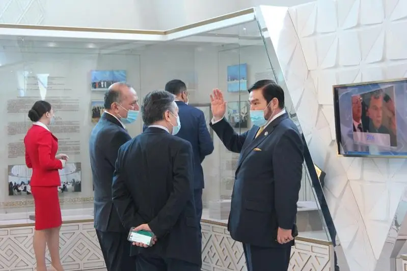 N.Nazarbaev ortalyǵynyń tóraǵasy sheteldik dıplomatııalyq ókildik basshylarymen kezdesti