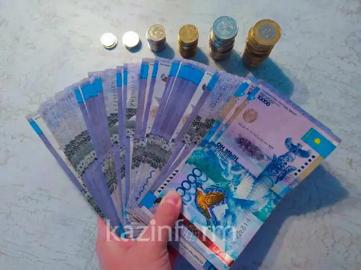 Moıynqum aýdandyq bilim bóliminiń býhgalteri 32 mln teńge jymqyrǵan