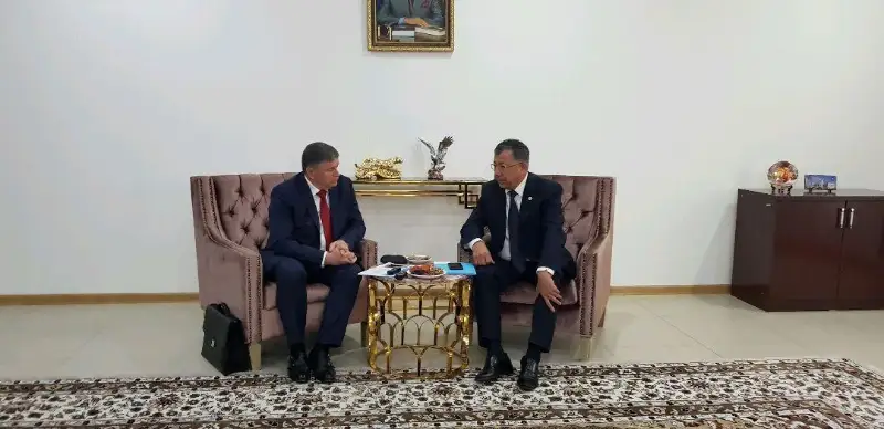 Janseıit Túımebaev Moldova elshisimen kezdesti