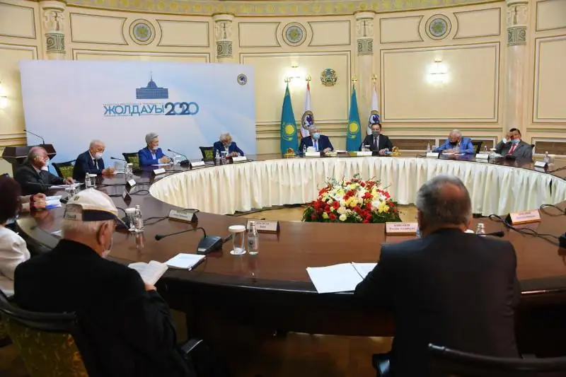 Almatyda zııaly qaýym ókilderi Joldaýdy talqylady