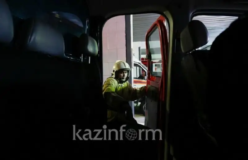 Shymkentte jańadan salynyp jatqan «Skat» áýe kompanııasynyń termınalynan órt shyqty