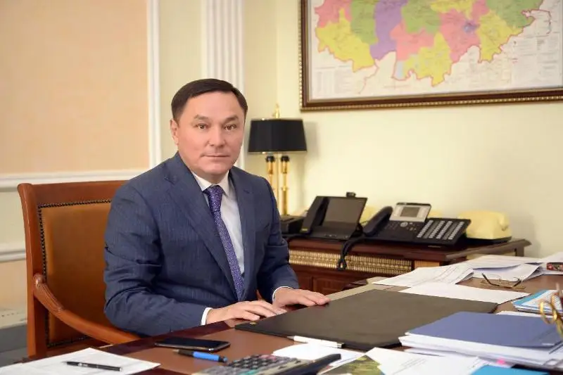 Ermek Marjyqpaev koronavırýs juqtyrǵan naýqastardyń jaǵdaıymen tanysty