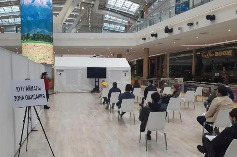 Nur-Sultan, Almaty, Kókshetaýda vaktsına saýda ortalyqtarynda salynyp jatyr