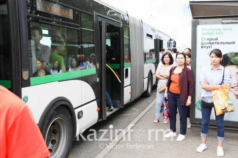 Elordada alty avtobýstyń qozǵalys baǵyty ózgeredi