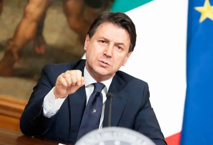 Italııa úkimeti karantındi jeńildetý jónindegi qujatty bekitti