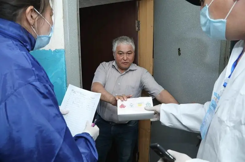 Jas Otan volonterleri 5 mıllıon maskany tegin taratýdy bastady