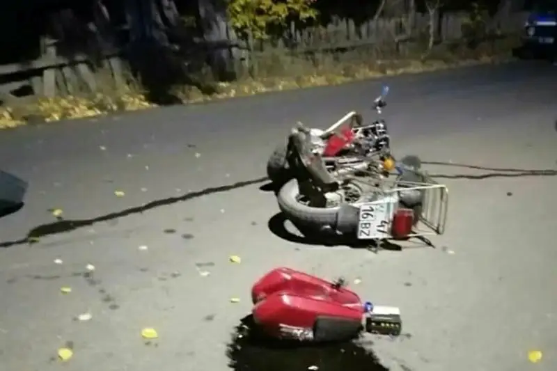 ShQO-da kólikpen soqtyǵysqan mototsıkl júrgizýshisi qaza boldy