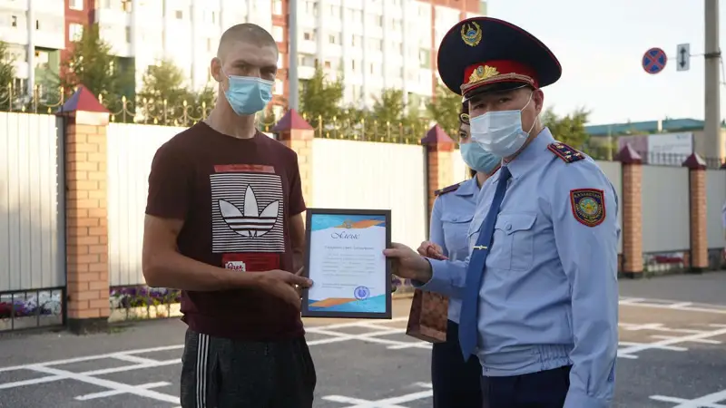 Петропавл полицейлері ұрыларды ұстауға көмектескен тұрғындарды марапаттады