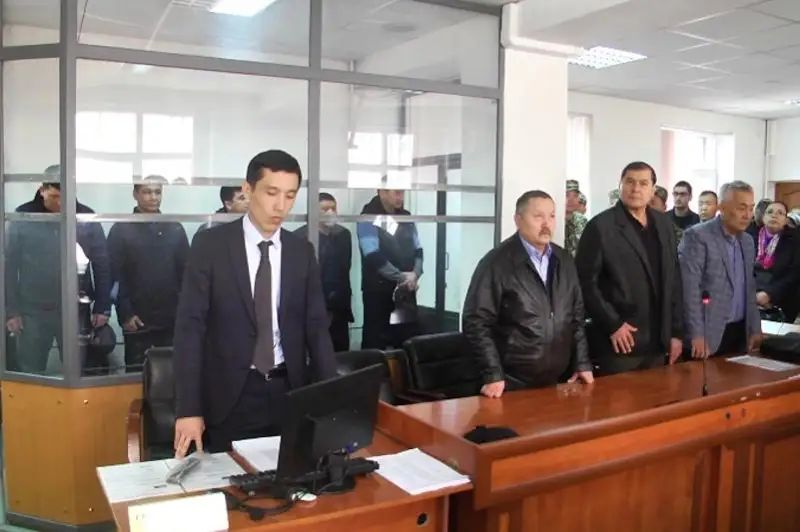Shymkentte tórt aı buryn sottalǵan 28 polıtseıdiń tórteýi bostandyqqa shyqty