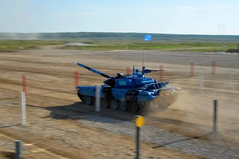 «Tank bıatlony»: Qazaqstan komandasy márege birinshi bolyp keldi