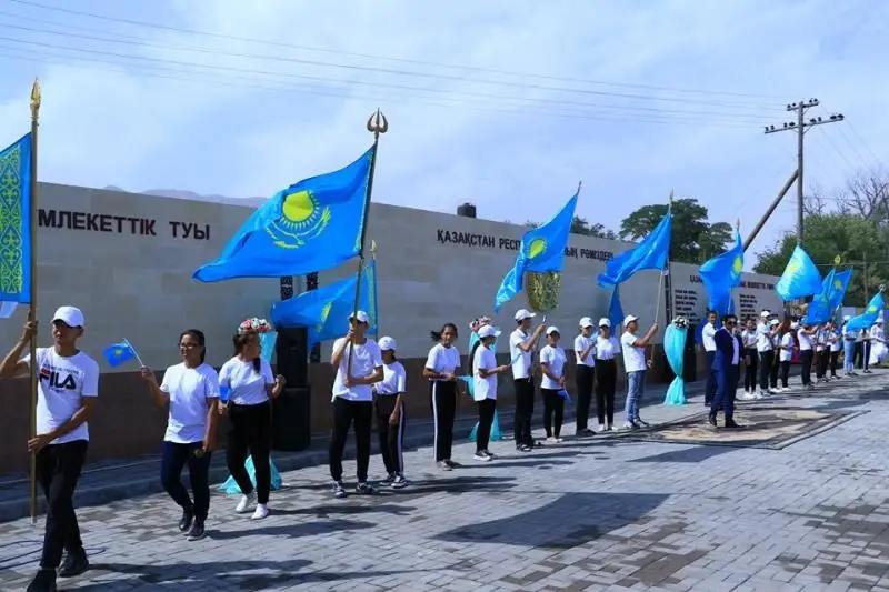 Túrkistan: Túlkibas kentinde «Rámizder alańy» ashyldy