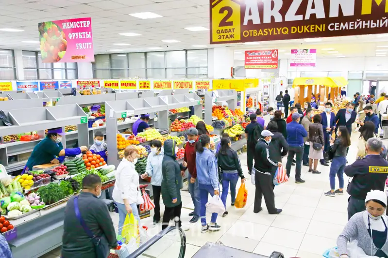 Elordada «Shapaǵat» bazarynda karantın talaptarynyń buzylǵany anyqtaldy