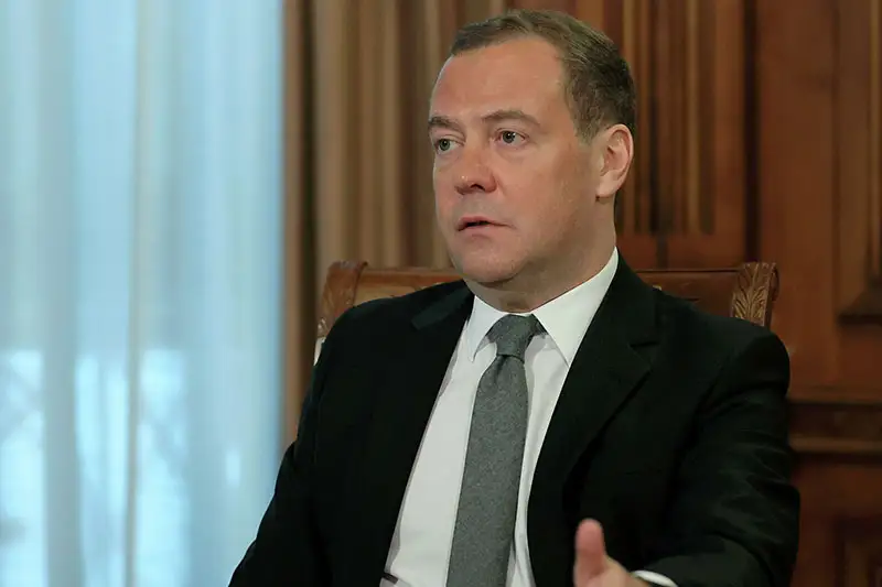 Dmıtrıı Medvedev koronavırýsqa qarsy ekpe jasatty