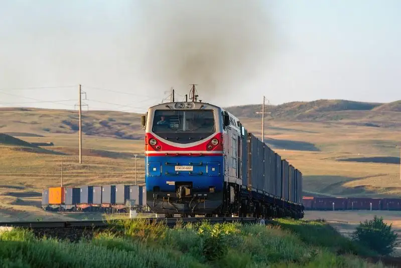 Transkaspıı halyqaralyq baǵytynda jańa konteınerlik poıyz iske qosyldy