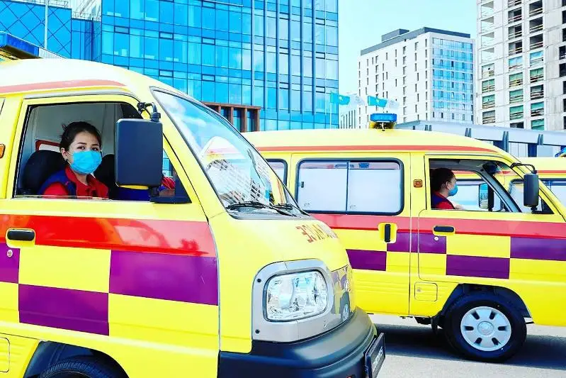 Mańǵystaýdaǵy medıtsınalyq mekemelerge jańa jedel járdem avtokólikteri berildi