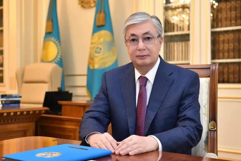 Prezıdent adamzattyń alǵash ǵaryshqa ushýy jaıly: Teńdessiz tarıhı qadam Qazaqstannyń qasıetti topyraǵynda jasaldy