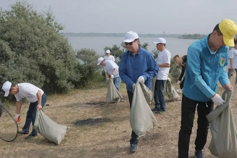 Qaraǵandyda ǵaryshtyq monıtorıngte anyqtalǵan 12 ruqsatsyz qoqys tastaıtyn jer joıylady
