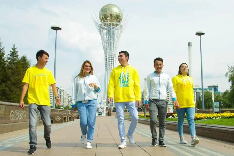 Qazaqstandyq jastar «Jas ǵalymdar úıin» salýdy usyndy