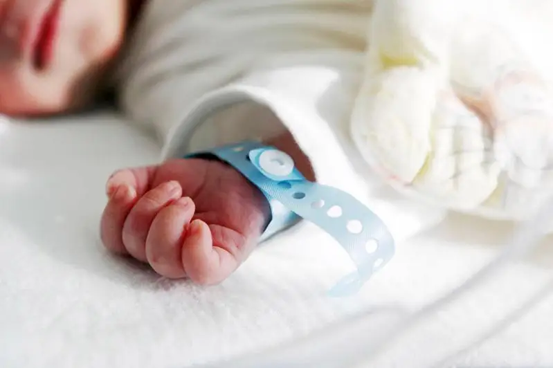 Шымкентте жедел жәрдем дәрігерлері 15 күндік нәрестені аман алып қалды