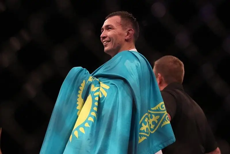 Qazaqstandyq sportshylar UFC-de nátıjeli óner kórsetetin bolady – Damır Ysmaǵulov
