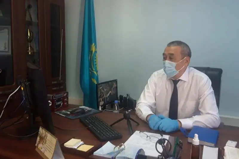 Túrkistan óńirinde departament basshylary «Adal kómek» jobasy aıasynda keńes berýde
