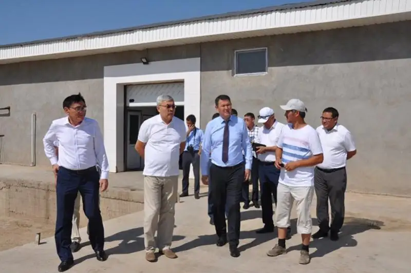 Májilis depýtaty Shardaradaǵy qulpynaı sharýashylyǵymen tanysty