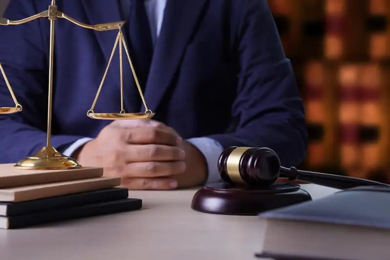 Kókshetaýda sýpervaızer saýda úıiniń taýaryn tegin taratyp jibergen