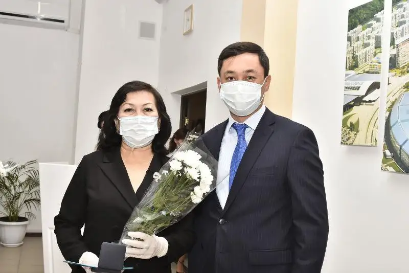 Aqtóbede memlekettik qyzmetshiler marapattaldy