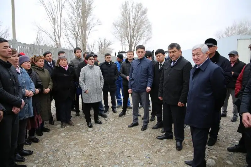 Berdibek Saparbaev Baızaq aýdany turǵyndarymen kezdesti