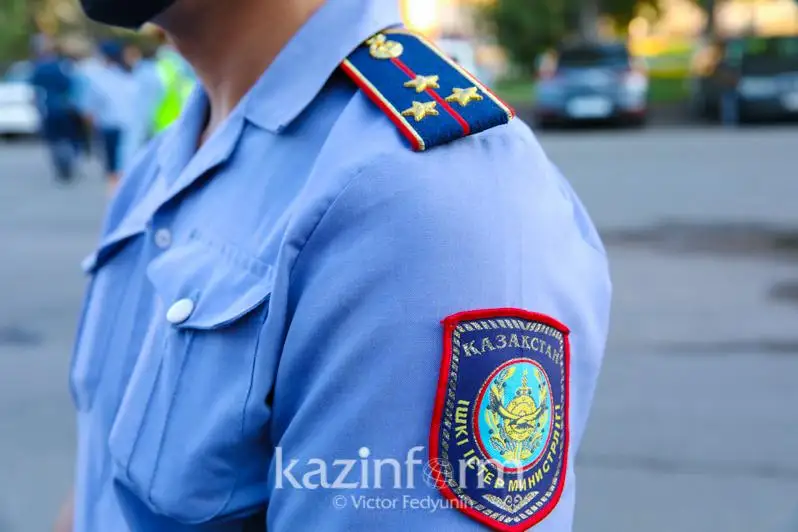 Kókshetaýda býkmekerlik keńseniń qyzmetkerleri klıentke jala japqan