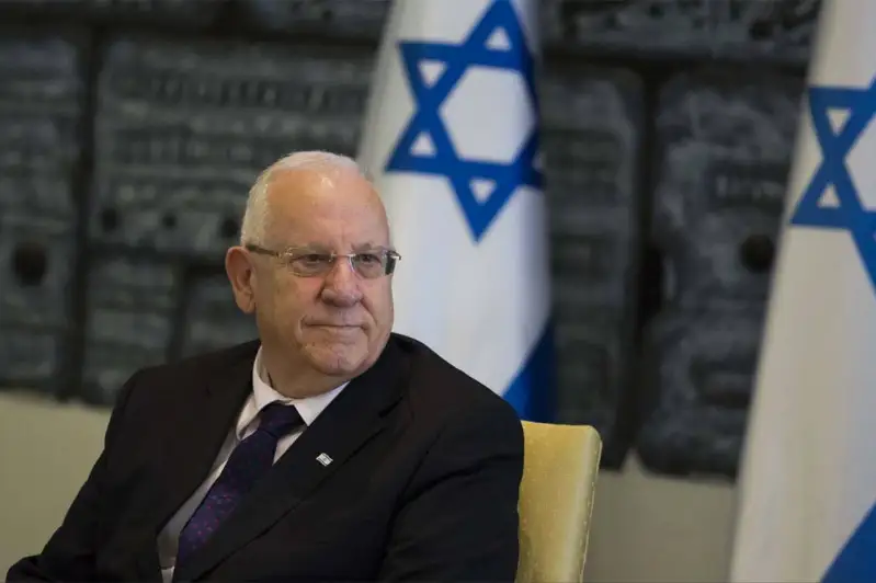 Izraıl prezıdenti Nursultan Nazarbaevtyń tezirek jazylyp ketýin tileıdi