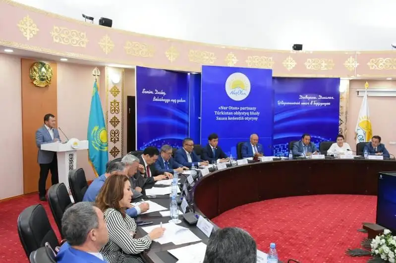 «Nur Otan» partııasynda halyqqa jany ashıtyn belsendiler bolýy qajet - Shókeev