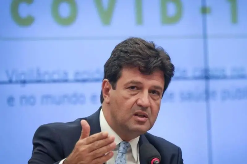 Koronavırýs: Brazılııanyń densaýlyq saqtaý mınıstri qyzmetinen bosatyldy