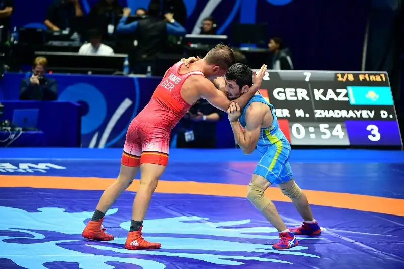 Kúres túrlerinen ÁCh: Almat Kebisbaev jartylaı fınalda súrindi