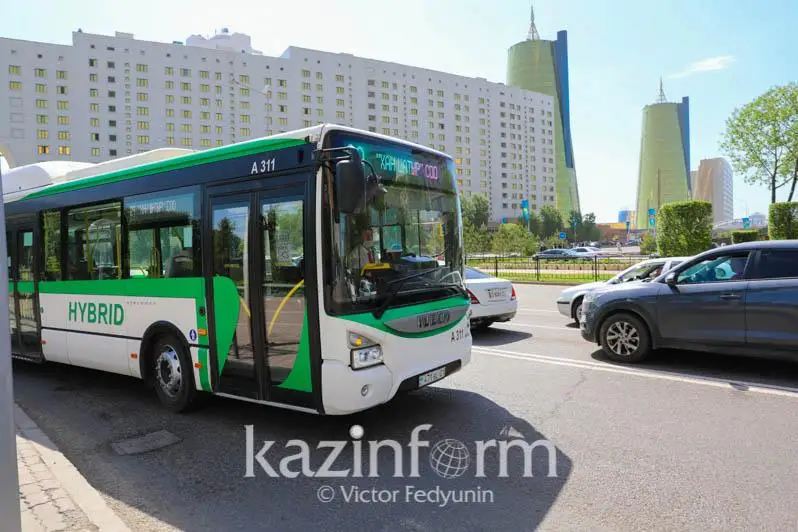 Jeksenbi kúni elordada qoǵamdyq kólik júrmeıdi