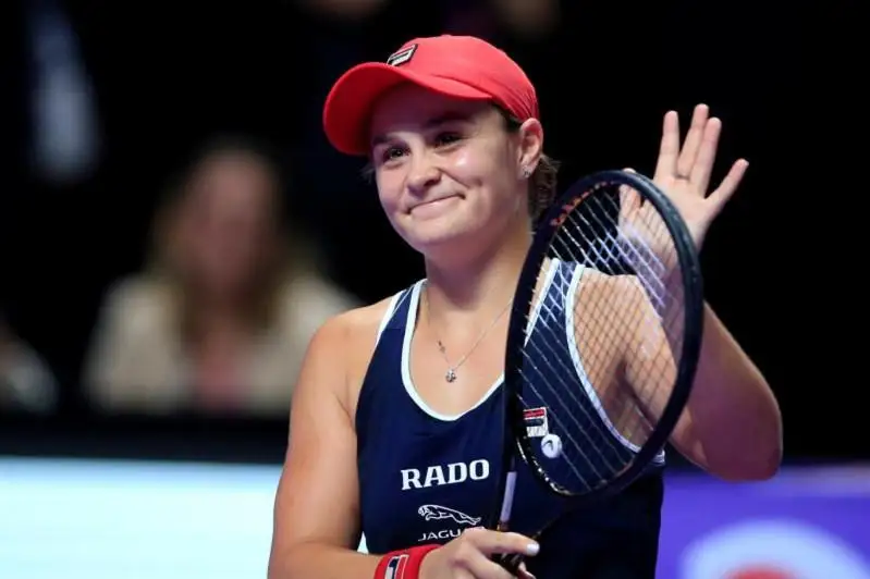 Álemniń birinshi raketkasy Bartı US Open týrnırine barýdan bas tartty