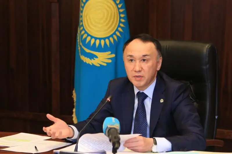Arhımed Muhambetov koronavırýstan qorǵanýdyń negizgi 5 erejesin eske saldy
