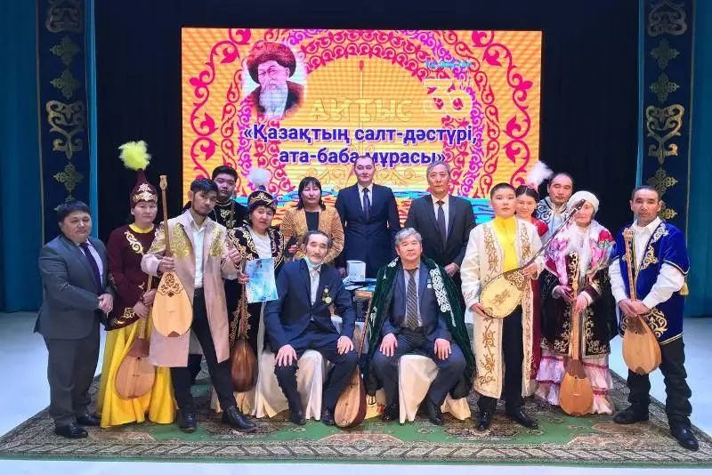 Aqmola oblysynda aqyndar aıtysy ótti