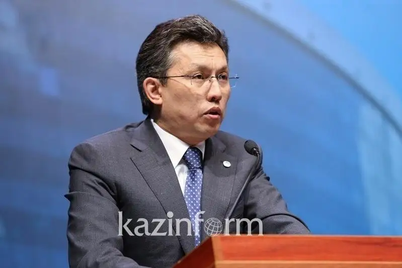 Saýda mınıstri tutynýshylardyń quqyǵyn qorǵaýdyń jańa tártibin túsindirdi