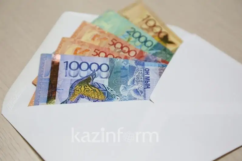 Taldyqorǵandaǵy áskerı bólimniń birneshe laýazymdy tulǵasy para aldy degen kúdikke ilindi