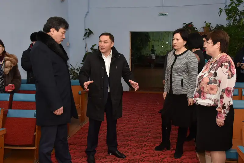 Aqmola oblysynyń ákimi óńirdegi áleýmettik nysandardyń jaı-kúıimen tanysty