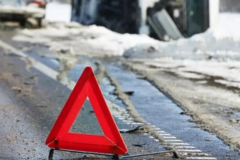 Qostanaı oblysynda 3 avtokólik soqtyǵysyp, bir adam kóz jumdy