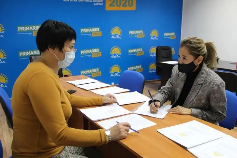 Praımerız: Aqtóbe oblysynda saıası naýqanǵa 486 adam tirkeldi