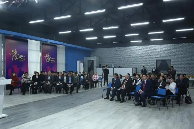 Túrkistan oblysynda baspasóz hatshylarynyń biliktiligin arttyrý semınary ótti