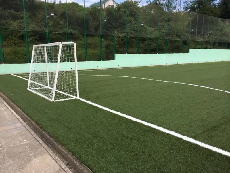 Aqtaýlyq kásipker balalarǵa sport alańyn syıǵa tartty