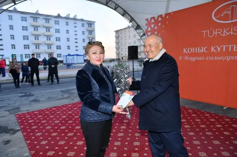 Túrkistanda memlekettik qyzmetshiler baspanaly boldy