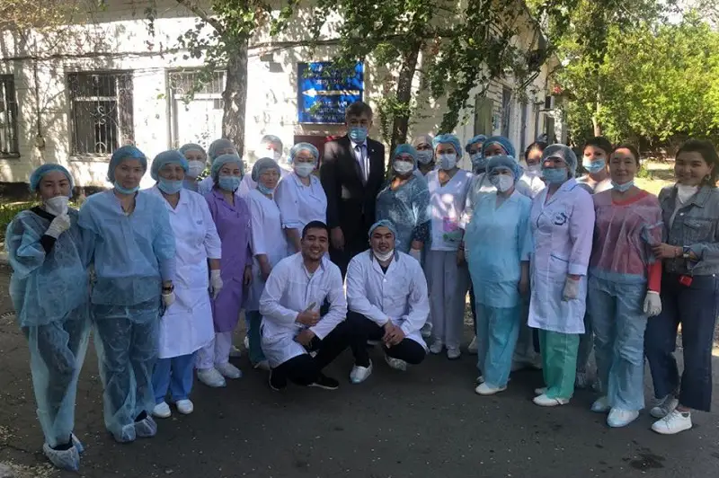 Зертхана қызметкерлеріне үстемеақы төлеу ережесін өзгерту қажет - Елжан Біртанов