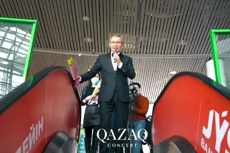 Qurmash Mahan elorda áýejaıynda arýlardy merekesimen quttyqtady