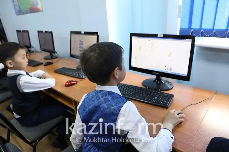 Sany bar, sapasy joq – Aımaǵambetov mekteptegi kompıýterler jaıly