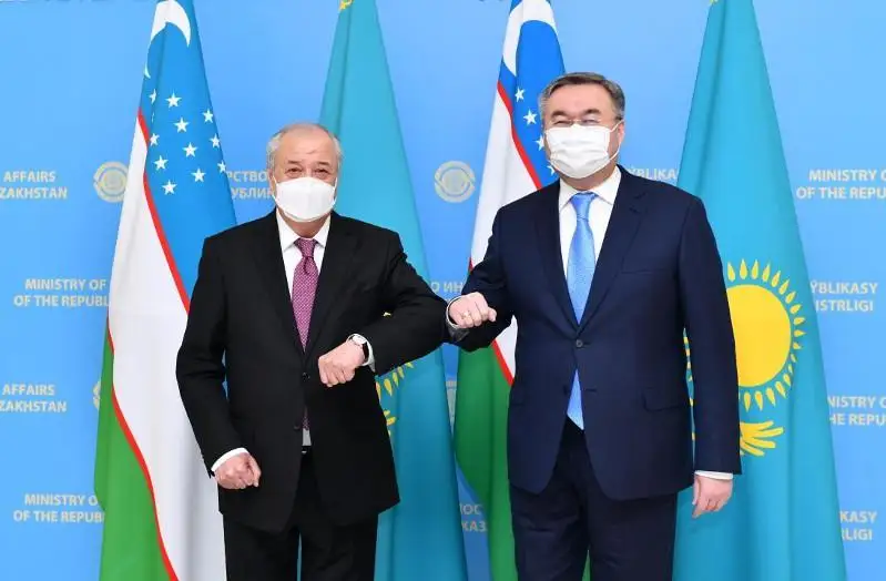 Qazaqstan men Ózbekstan 1-jartyjyldyqqa josparlanǵan sharalar kestesin qarastyrdy